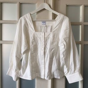 Esby Bella top in snow dobby